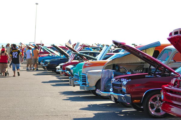 Voyage sur mesure avec un chauffeur de voiture de luxe